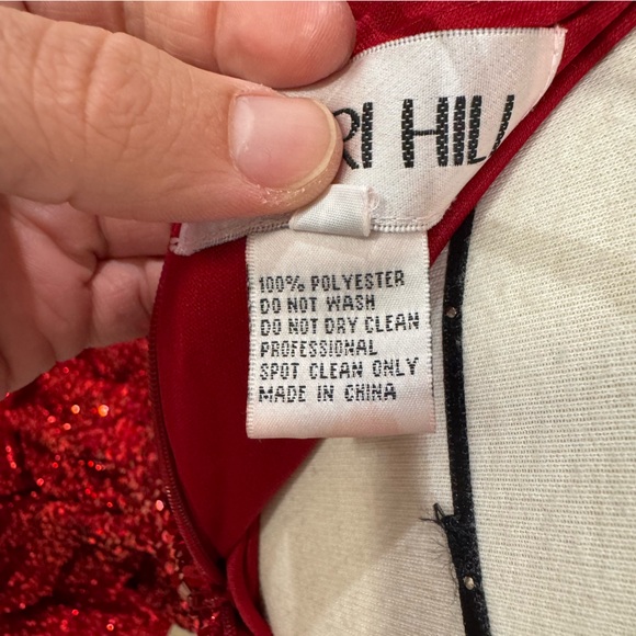 Sherri Hill 5509 Red Sequin Gown - Size 6 - Picture 9 of 10